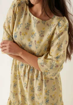 Butterfly Sleeve Maxi Dress