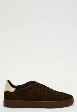 Cody Sneaker