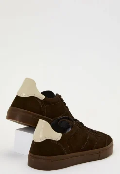 Cody Sneaker