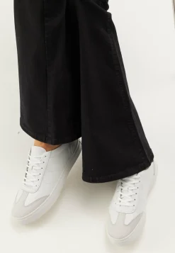 Cody Sneakers