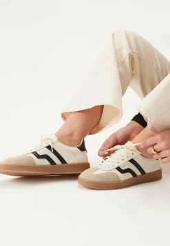 Cuzima Sneaker