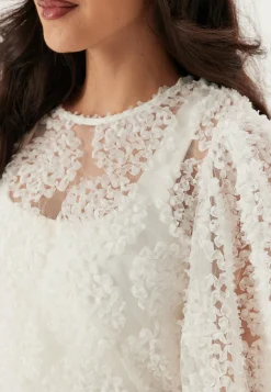 3D Flower Puff Sleeve Blouse