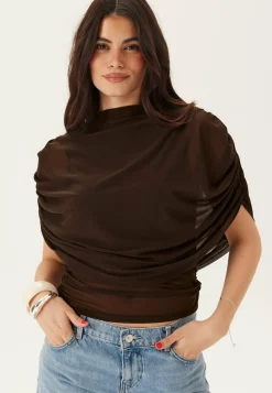 Drapy Mesh Cape Top