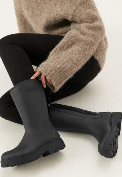 Halla Mid Winter