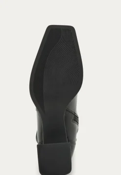 Hedda Classic Boots