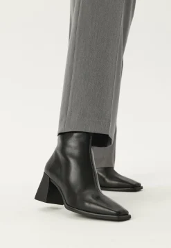 Hedda Leather Boots
