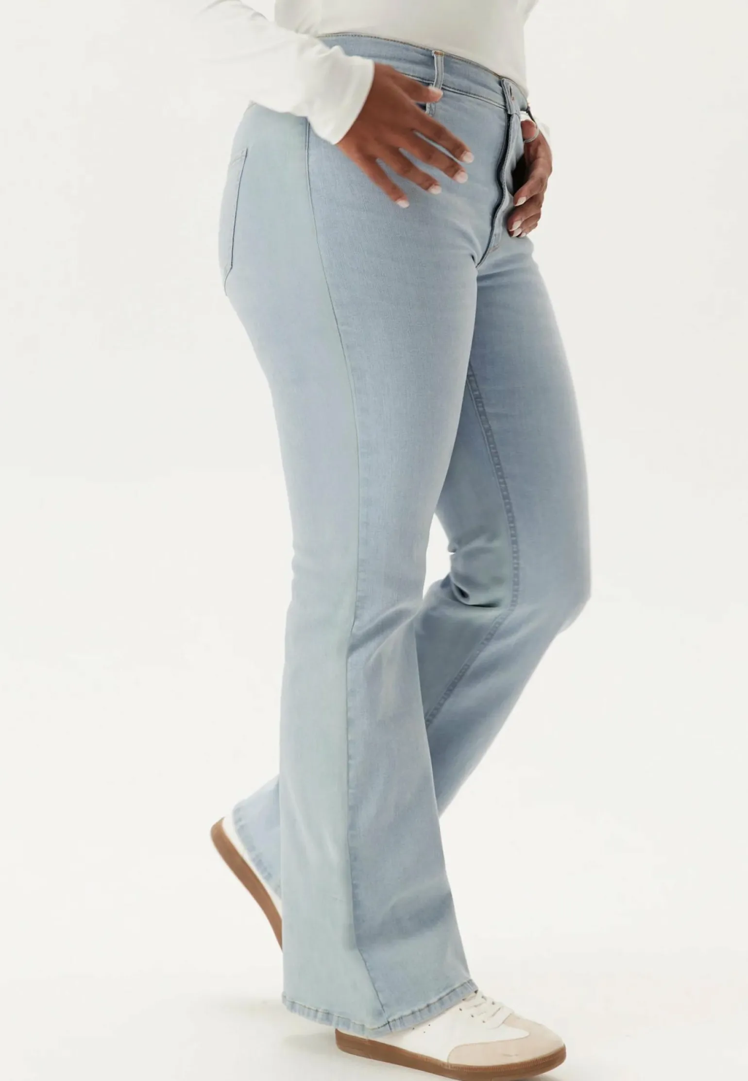 High Flare Superstretch Jeans