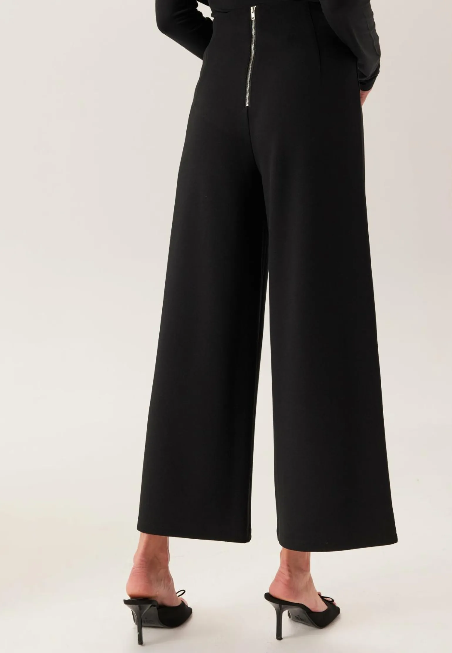 High Wide Cropped Trousers