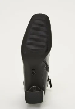 Hurst Classic Boots
