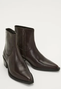Kelsey Heel Classic Leather Boots