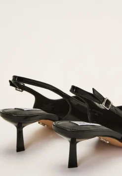 Korra Leather Sandal