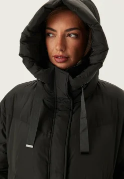 Lavinia Coat