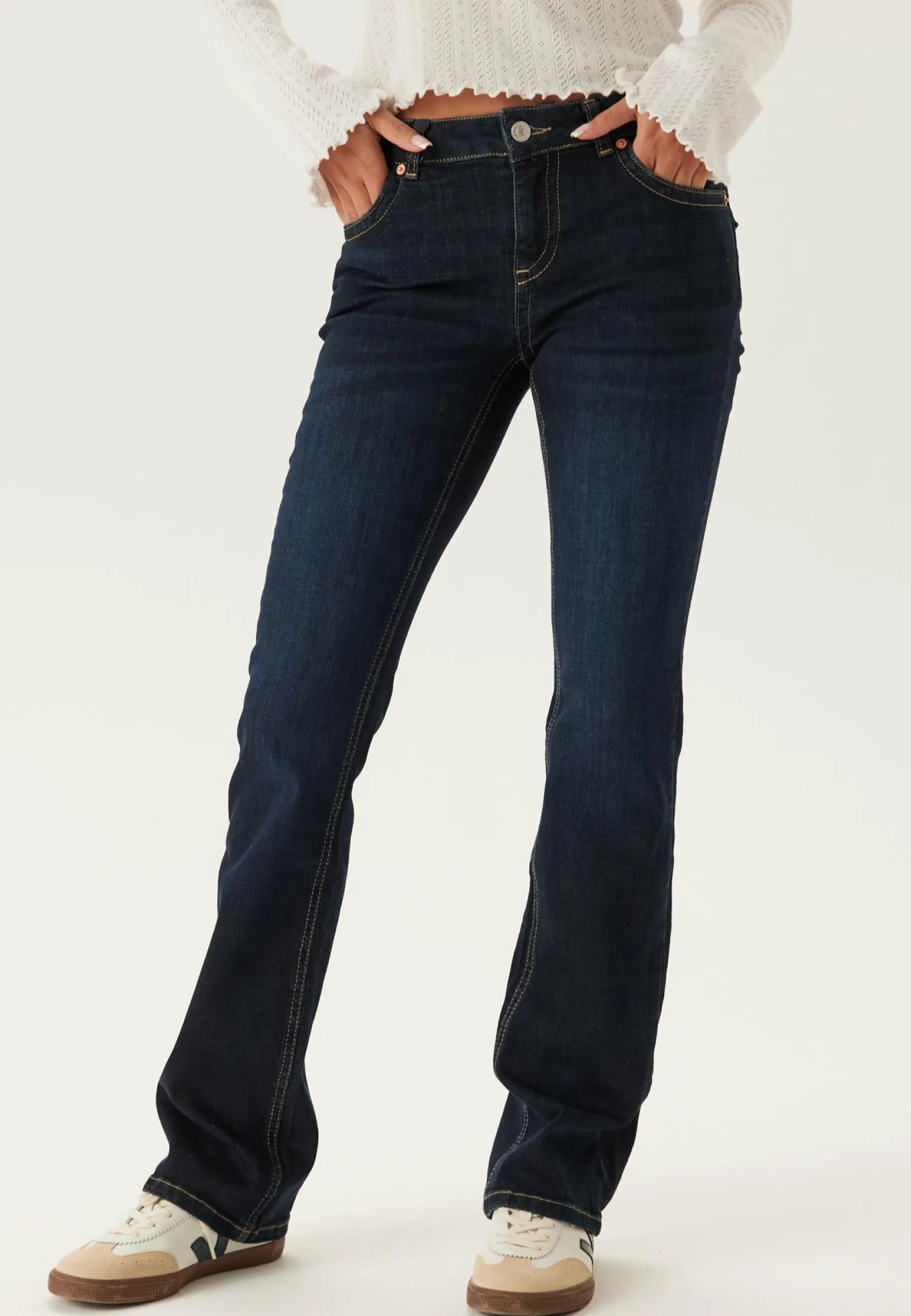 Low Bootcut Flap Jeans