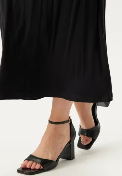 Mid Heel Sandal
