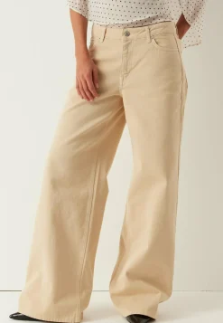 Mid Wide Jeans