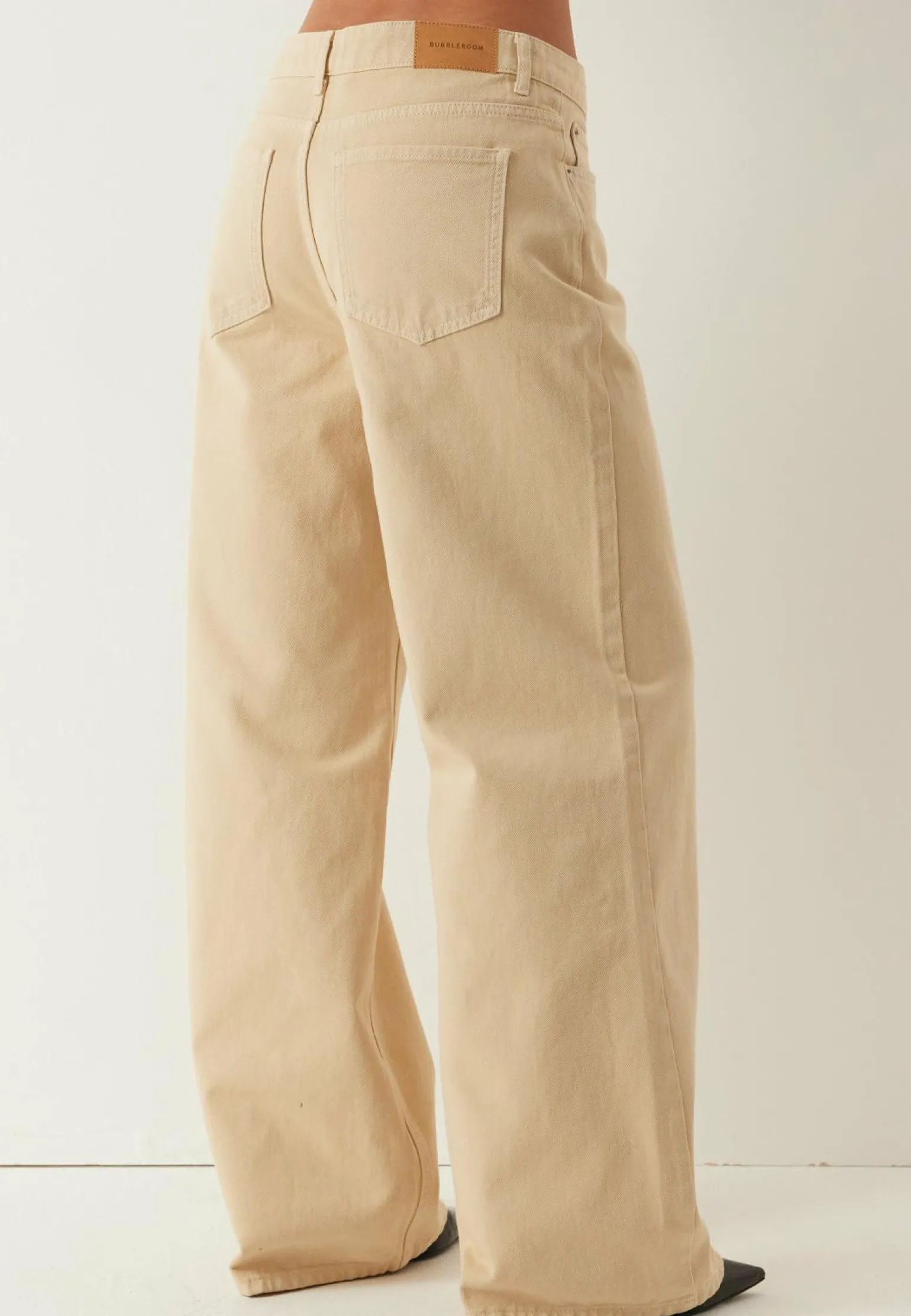 Mid Wide Jeans
