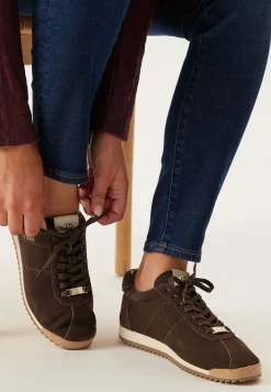 Mirage-sm Suede Sneaker
