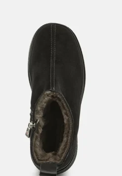 Mount Meer Curling Boots