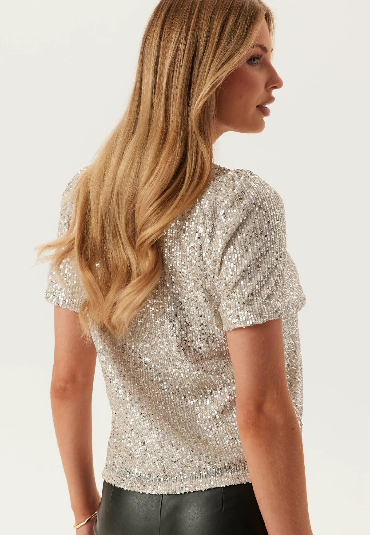 Onlana S/S LOOSE SEQUINS TOP