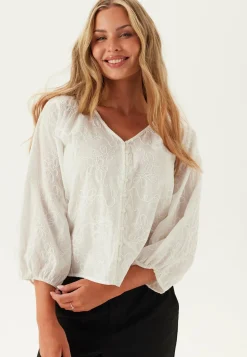 Onlzion 3/4 V-NECK EMB TOP WVN