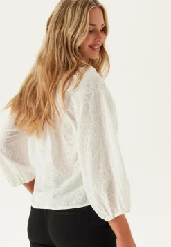 Onlzion 3/4 V-NECK EMB TOP WVN