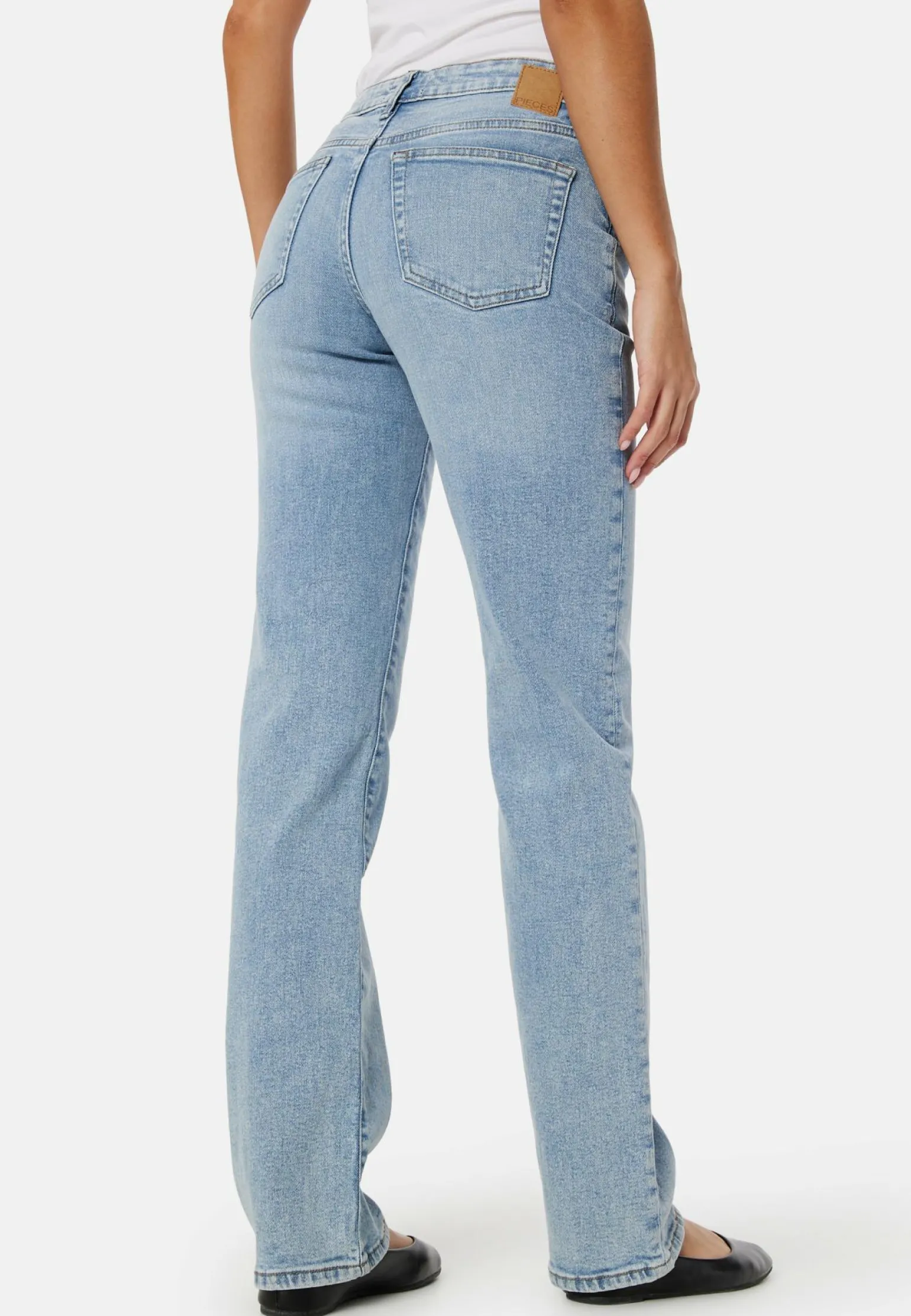Pckelly Mid Waist Straight Jeans