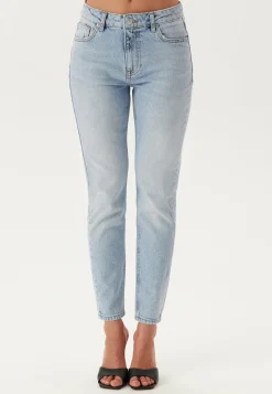 Slim Ankle Jeans