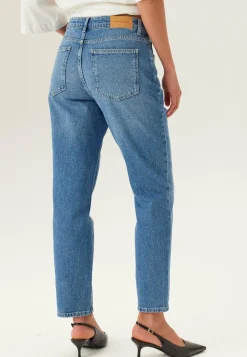Slim Ankle Jeans