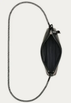 The Pochette