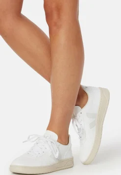 V-10 Sneaker