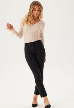 Vichikka L/S V-Neck Top