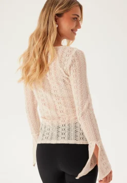 Vichikka L/S V-Neck Top