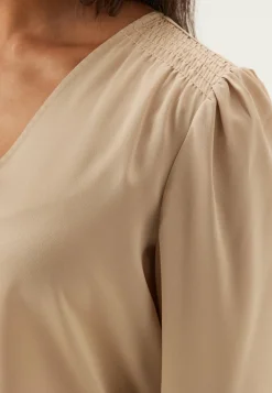 Viellette L/S SMOCK SATIN TOP