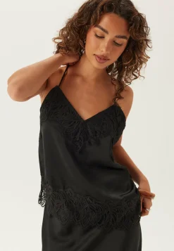 Vilea Strap Top