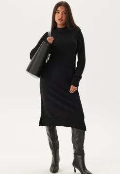 Viril Crew Neck Midi Dress