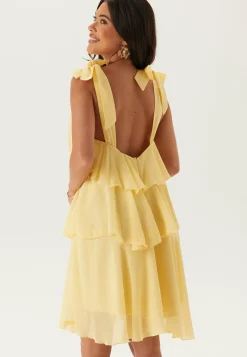 Vmfelicia Tiestrap Ruffle Shor