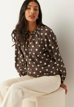 Vmroxy Ls Tie Top