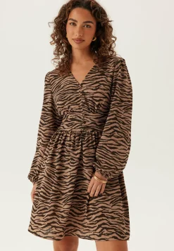 V-neck Button Short Dress