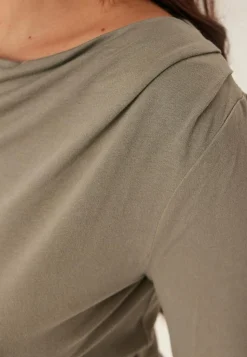 Waterfall LS Top