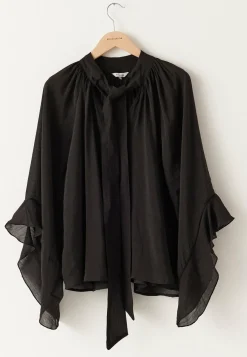Wide Sleeve Bow Blouse