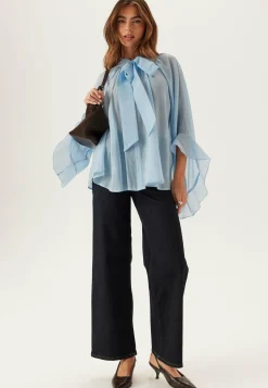 Wide Sleeve Bow Blouse